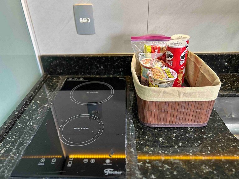 (903) Studio Exclusivo com Clima Tropical