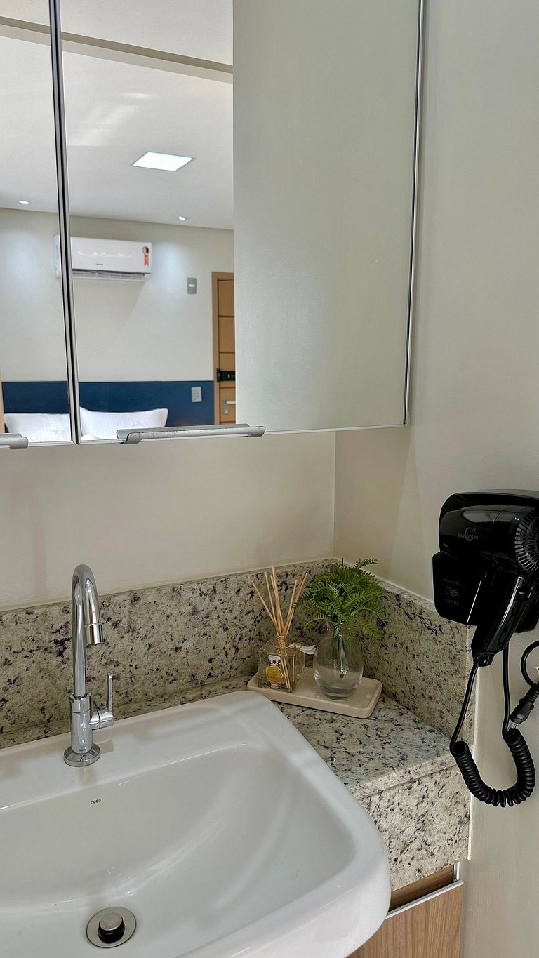(1305) Studio moderno e aconchegante no Calhau