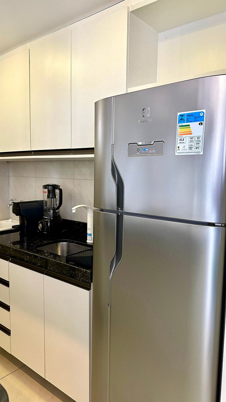 (1406) Studio Elegante com Vista Mar