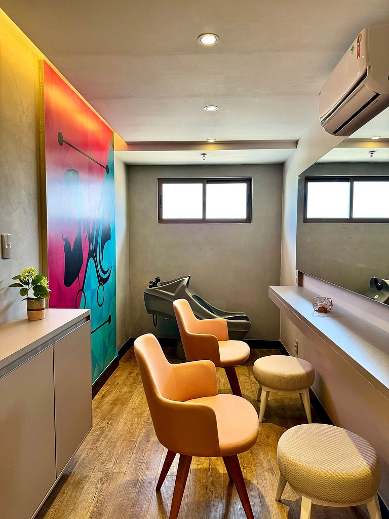 (1406) Studio Elegante com Vista Mar