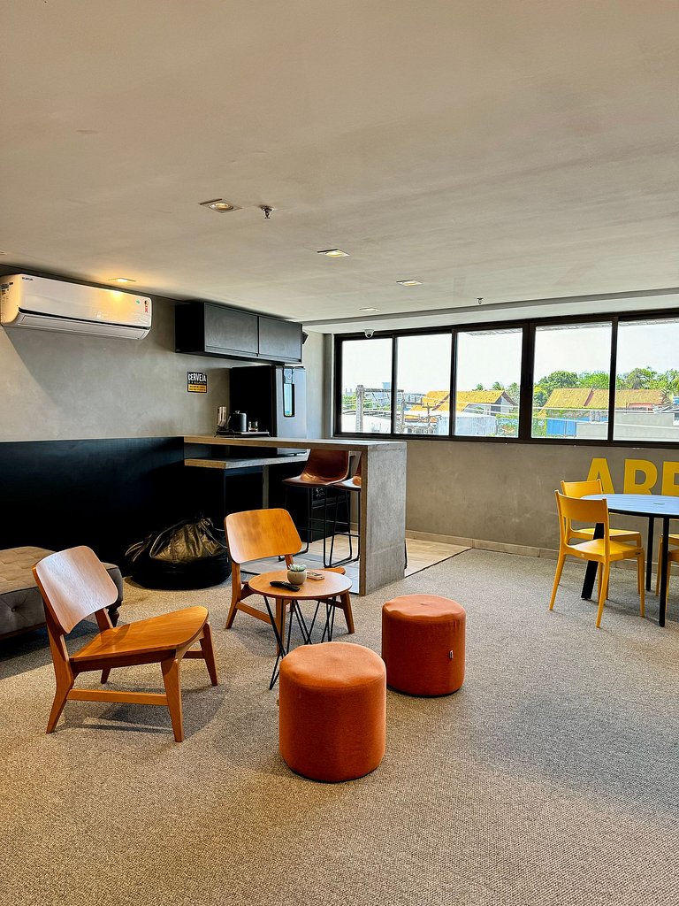 (1406) Studio Elegante com Vista Mar