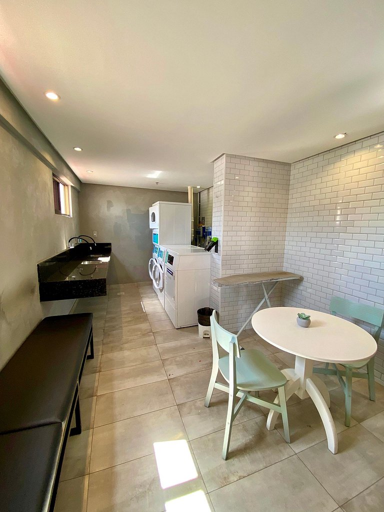 (1406) Studio Elegante com Vista Mar